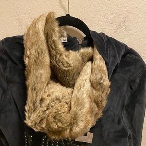 Fournisseur OEM de sweats à capuche avec rivets, sweat à capuche en molleton de coton épais sur mesure avec embellissements en rivets, impression de logo personnalisée disponible - Product Image 5
