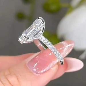 Bague de fiançailles Toi et Moi en diamants de laboratoire taille poire et émeraude 3,55 carats pour elle - Product Image 6