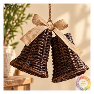 Ornement cloche tressé de couleur naturelle en rotin pour décorations de Noël, présentoirs de fêtes et accents saisonniers pour la maison - Product Image 4