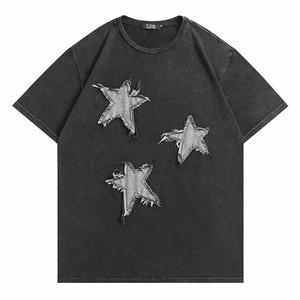 เสื้อยืดแขนสั้นทรงปกติสำหรับผู้ชาย คอกลม สไตล์สตรีท ลายดาวปัก ผ้าเจอร์ซีย์คอตตอน 100% ลายพิมพ์ดิจิทัล สวมใส่สบายๆ - Product Image 1