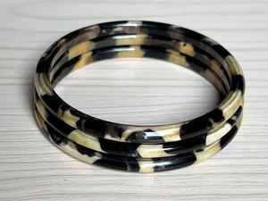 Brazalete de Cuerno de Búfalo Hecho a Mano, Ligero, con Tacto Real, Diseño Pulido, Forma Personalizada, Antiguo, Duradero, Natural, Coleccionable para Bodas - Product Image 1
