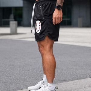 กางเกงขาสั้นกีฬาสีดำสำหรับผู้ชาย มีกระเป๋าซิป โลโก้สั่งทำได้ เหมาะสำหรับออกกำลังกาย วิ่ง และเล่นกีฬา - Product Image 5