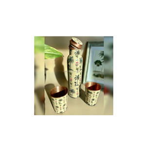 Bouteille d'eau en cuivre élégante avec design imprimé en émail travail floral pour les occasions de cadeaux fêtes mariages festivals - Product Image 4