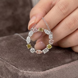Collar con Colgante de Diamantes de Varias Formas en Oro Blanco con Piedras Amarillas y Rosas, Joyería Elegante y de Lujo para Mujer - Product Image 1