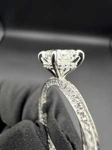 Anillo de compromiso único con moissanita de 2 quilates, corte princesa, estilo moderno, plata 925 original, regalo para amantes, cumpleaños - Product Image 3