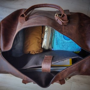 Handcrafted Leather Gym & Travel Bag Large Capacity Weekend Bag with <b>Adjustable</b> <b>Strap</b> Wholesale Supplier Quick Shipping - Product Image 6