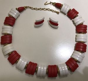 Vintage Red White Resin Hand <b>Set</b> Statement Necklace Gold Plated Bead Chain Women's Party Wedding <b>Jewelry</b> - Product Image 1