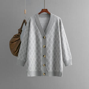 Concevez vos propres pulls en laine/cachemire tricotés de qualité supérieure pour les logos de sororités, fraternités, écoles, collèges et universités. - Product Image 2