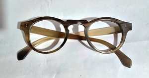 Gafas de Sol de Moda con Montura de Cuerno de Buey Natural, Diseño Único con Empalmes, Hechas a Mano, con Logotipo Personalizado y Estilo Moderno - Product Image 4