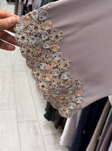 อาบายะห์งานฝีมือประณีต ดีไซน์แขนเสื้อปักลายดอกไม้สุดหรู พรีเมียม เรียบร้อย ทันสมัย สำหรับผู้หญิง - Product Image 2