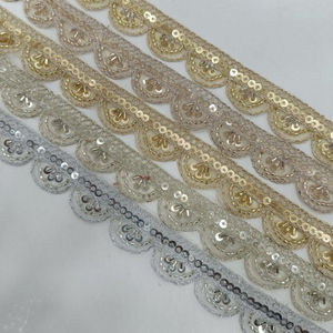 งานปักลูกปัดและเลื่อมบนผ้าออร์แกนซ่าเนื้อดี สำหรับชุดพื้นเมืองสุดหรูหราและงานฝีมือของดีไซเนอร์ - Product Image 2