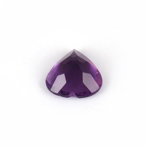 พลอยแอมเมทิสต์ทรงหัวใจธรรมชาติ สีม่วง คุณภาพสูง - Product Image 3