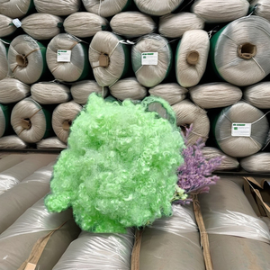 Fibra cortada de poliéster 100% 15D HC verde grado A para relleno de juguetes, almohadas, mantas y colchones - Product Image 1