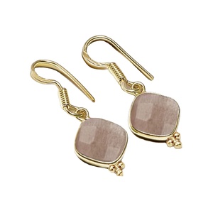 Boucles d'oreilles pendantes faites à la main en chocolat et pierre de lune, facettées en coussin, en argent sterling 925 plaqué or - Product Image 1