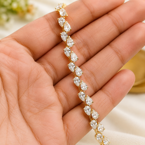 Bracelets tennis en forme de goutte d'eau avec diamants, plaqué or jaune 18 carats, moissanite, cadeau de fiançailles classique pour elle - Product Image 1