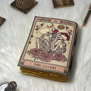 Carnets en cuir à motif crâne, reliés thermiquement et cousus à la main pour une durabilité accrue, idéaux pour offrir en cadeau - Product Image 4