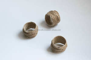 Elegantes servilleteros de bambú hechos de materiales sostenibles, ideales para cenas informales, reuniones familiares o fiestas al aire libre. - Product Image 3