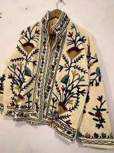 Veste Suzani en velours faite à la main, brodée de fils style bohème, confortable et décontractée, idéale pour demoiselle d'honneur - Product Image 5