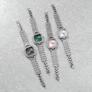 Montre élégante carrée pour femme à quartz, cadran noir, vert, rose, montre pour femme sertie de pierres, noire - Product Image 5
