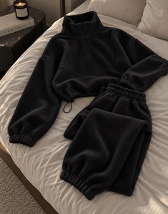 Ensemble de survêtement en polaire de couleur unie pour femme, pull à capuche à demi-zip et pantalon de jogging à taille élastique, ensemble confortable d'hiver en deux pièces - Product Image 1
