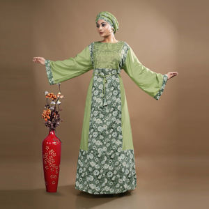 Elegante y Modesto Vestido Kaftan de Rayón con Adornos de Diamantes Swarovski, Panel Floral y Cinturón, Estilo Árabe Dubai, Atuendo Maxi para Mujer - Product Image 5