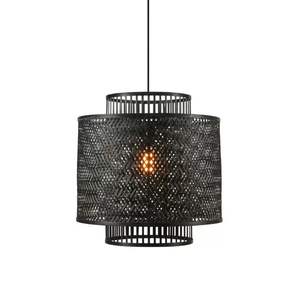 Lámpara Colgante de Bambú Tejida a Mano con Estructura de Listones Naturales que Crea una Iluminación de Techo Cálida y Texturizada - Product Image 1