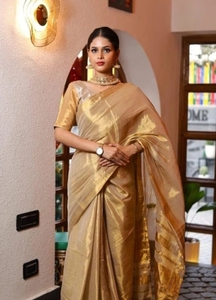 Sari traditionnel KV en soie tissée à la main pour femme, idéal pour les mariages et les fêtes d'automne (Beige Doré) - Infroissable et Réversible - Product Image 5