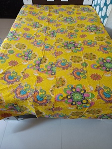 Couvre-lit imprimé floral et oiseaux, style bohème, moderne, toutes saisons, en denim patchwork, rembourrage en coton fait main, pour usage domestique - Product Image 3