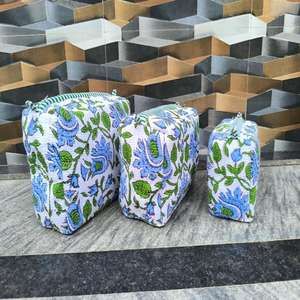 Ensemble de trousses de toilette écologiques 100 % coton matelassées avec fermeture éclair pour cosmétiques – Lot de 3 accessoires pour femmes - Product Image 1