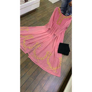 Vestido de Noche de Diseñador para Fiestas, Vestido Largo con Intrincados Bordados de Lentejuelas y Zari - Product Image 6