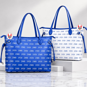 Sac fourre-tout en polyester matelassé brodé de la sororité Zeta Phi Beta du groupe SRi |   Fermeture éclair sublimée sur mesure pour sororité grecque féminine - Product Image 1