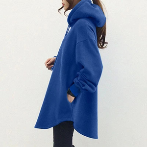 Usine OEM spécialisée dans les collections de streetwear de haute qualité, offrant des options de logo personnalisé pour les sweats à capuche en coton pour femmes. - Product Image 4