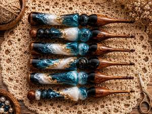 Crochets en bois de résine époxy avec poignée conçue pour un glissement facile du fil et une finition lisse pour le crochet manuel - Product Image 3