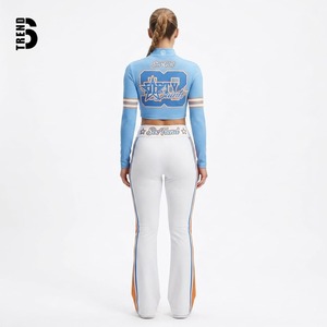Conjunto de Yoga para Mujer con Logotipo Personalizado, 2 Piezas, Chaqueta Corta con Capucha y Cremallera Completa, Cintura Alta, Franja Lateral, Secado Rápido, Venta al Por Mayor - Product Image 3