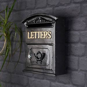 Boîte aux lettres murale vintage en métal artisanal motif licorne, accès frontal, antivol, finition thermolaquée antirouille - Product Image 1