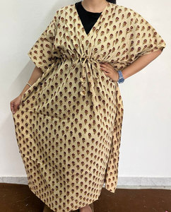 Vestido Kaftan de Algodón Estampado de Diseñador con Patrones Atractivos y Ajuste Cómodo - Product Image 1