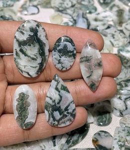 Cabujón de Ágata Natural Pulido Blanco y Verde con Patrones Únicos para Anillos de Plata, Colgantes y Envoltura de Alambre - Product Image 3