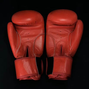 Gants de boxe d'extérieur personnalisables de haute qualité Waseem Impex, en cuir premium, respirants et anti-humidité pour MMA et Kickboxing - Product Image 2