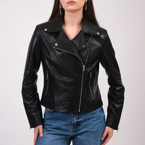 แจ็คเก็ตหนังแท้คุณภาพพรีเมียมสำหรับผู้หญิง ทรงครอป หนังแกะ ทรงบอมเบอร์ โอเวอร์ไซส์ ไหล่ตก ดีไซน์เนอร์  สำหรับสาวๆ มีจำหน่ายแล้ว - Product Image 1