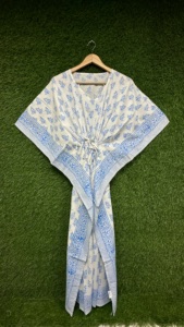 Caftán de algodón para mujer, vestido holgado con estampado floral azul, cuello en V, manga corta, para playa, resort y ropa de noche - Product Image 5