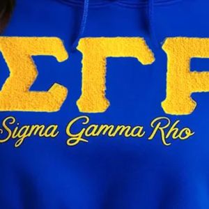 เสื้อฮู้ดครอปผู้หญิง Sigma Gamma Rho ลายเส้นสีทอง ผ้าเชนิลล์ ปักลายตัวอักษรกรีก แฟชั่น - Product Image 5