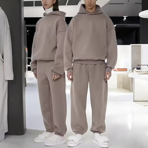 ชุดวอร์มแบบ unisex เสื้อฮู้ดและกางเกงขายาว สีพื้น ผ้าฝ้าย สวมใส่สบาย ทรงหลวม ความยาวเต็มตัว มีกระเป๋าข้าง เหมาะสำหรับใส่ในฤดูใบไม้ร่วง - Product Image 4