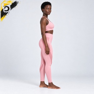 Ensemble de yoga classique pour femmes, design léger, tissu doux, idéal pour le yoga, le pilates, la gym, les entraînements et les vêtements de sport. - Product Image 6