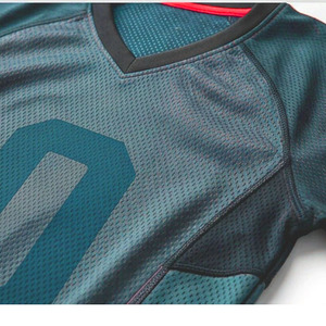 Uniformes de Fútbol Sublimados con Logotipo Personalizado, Uniforme de Fútbol de Alta Calidad, Conjunto Deportivo de Secado Rápido que Absorbe la Humedad - Product Image 5
