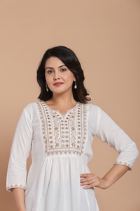 White Cotton <b>Kurta</b> With Embroidery 3/4 Sleeve Loose Fit Casual Wear For <b>Women</b> India Pakistan Style - Product Image 6