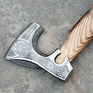 Hache Tomahawk artisanale industrielle LEGACY BLADES avec manche en bois, lame en acier forgé, hache de survie, outil de découpe pour l'extérieur - Product Image 6