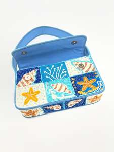 Sacs à main et pochettes personnalisables brodés de perles avec bandoulière, faits à la main par des artisans - Product Image 6