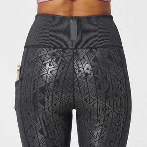Leggings de sport pour femmes de qualité supérieure, très vendus, sans couture, respirants, séchage rapide, couleur unie, pour la course à pied, la gym et le yoga. - Product Image 5