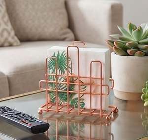 Elegante Porta Servilletas de Alambre Metálico, Diseño Duradero con Acabado en Cobre, Perfecto para la Organización de la Mesa y Decoración del Comedor - Product Image 3