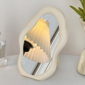 กระจกตั้งโต๊ะแบบพับได้สองด้านทรงรีไม่สมมาตรสีครีมคุณภาพสูงพร้อมไฟส่องสว่างสำหรับใช้ในบ้านและหอพัก - Product Image 4